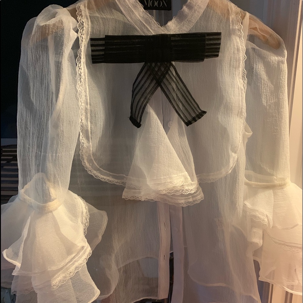 Brand new NEVER WORN white blouse